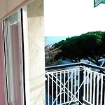 Llavaneres I Apartment